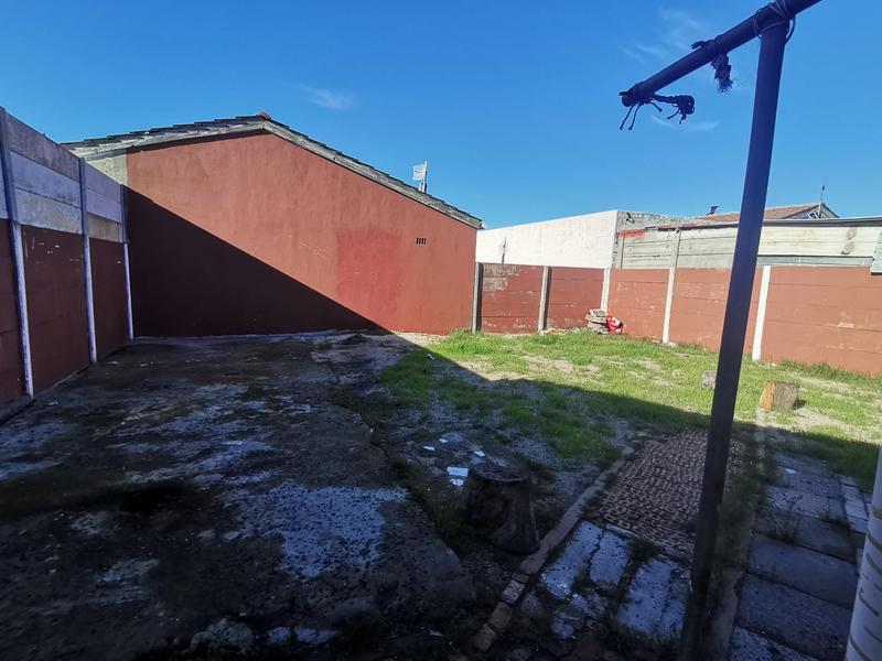 To Let 2 Bedroom Property for Rent in Portlands Western Cape